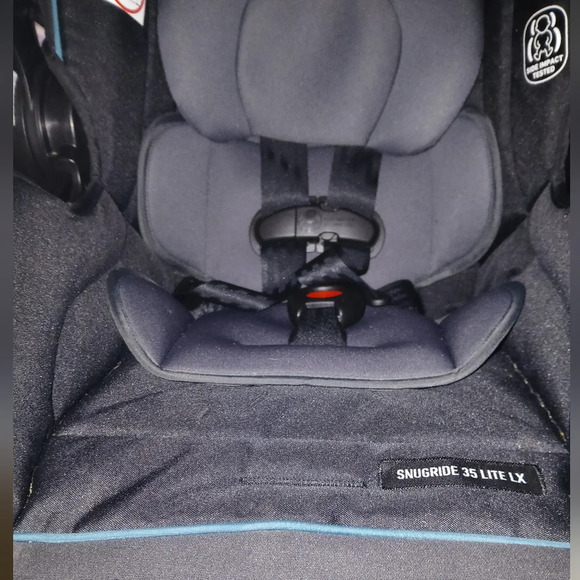 Graco snugride 35 lite LX - Picture 6 of 8